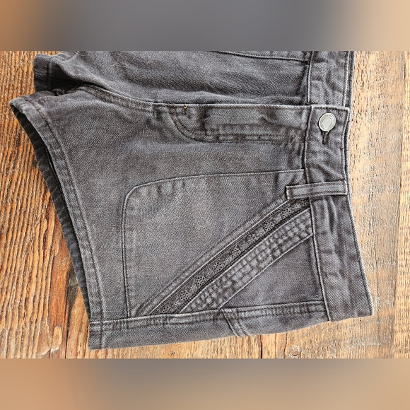 Like New FREE PEOPLE Jean Shorts Size 29 Black Wash - Picture 2 of 5